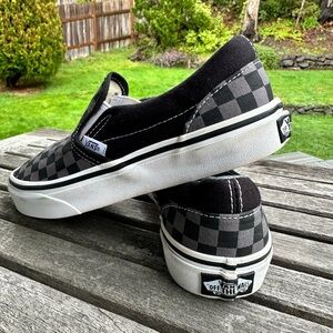 Vans Kids Checkered Slip-On Sneakers Black & Gray Super Clean Unisex Size 3